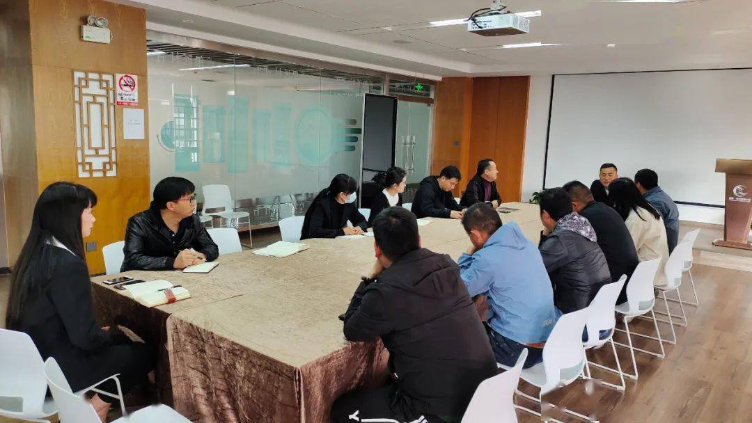 鶴慶銀城:強化黨建引領,助力企業(yè)發(fā)展